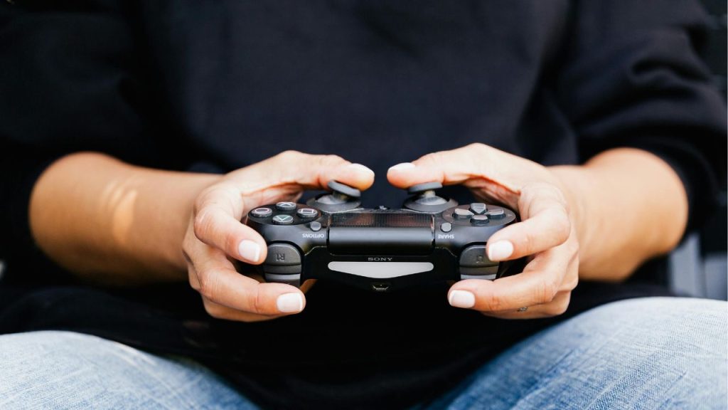 10 Game Controllers Players Still Criticize Today