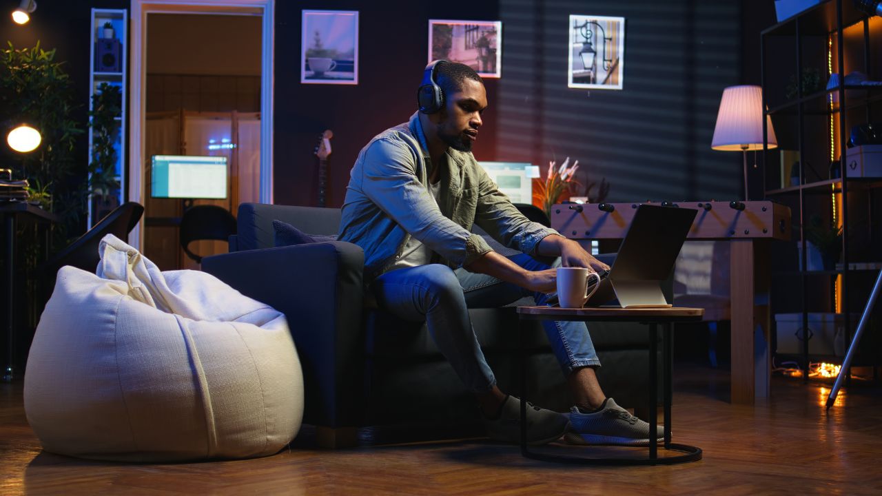 10 Gaming Habits Players Don’t Realize They’ve Developed