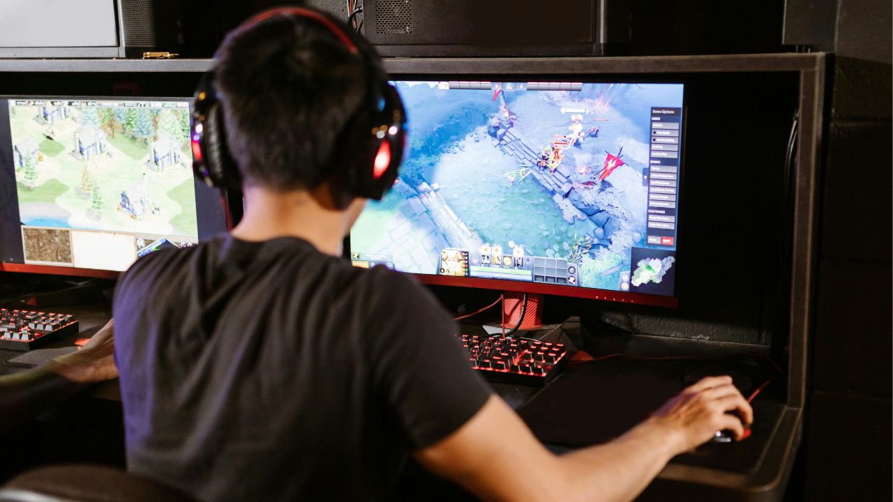 10 Video Games That Sold Well Despite Bad Reviews