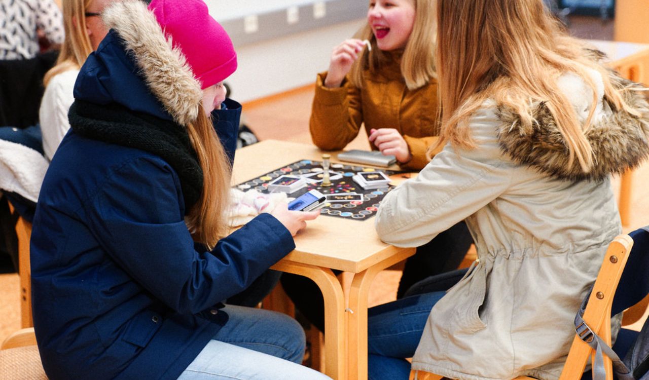 12 Board Games Many ’90s Kids Grew Up Playing