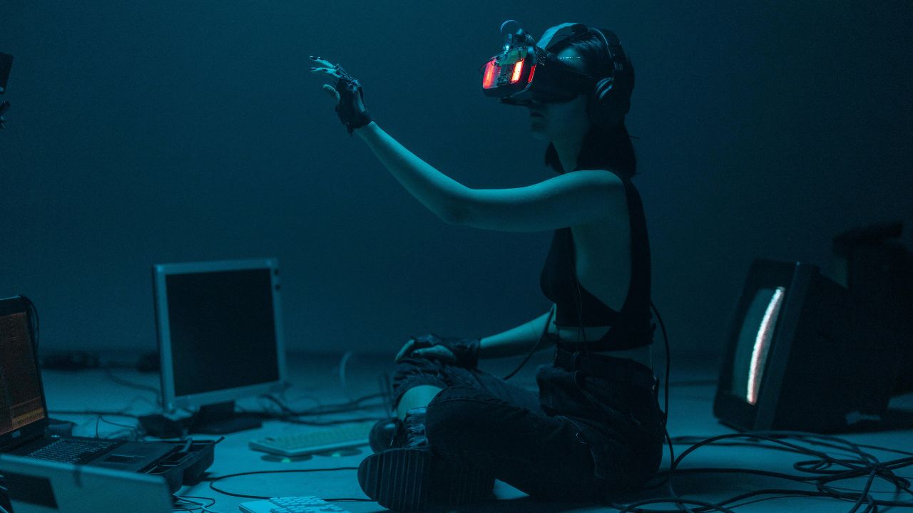 12 Budget Tech Gadgets Under $25 That Are Surprisingly Useful