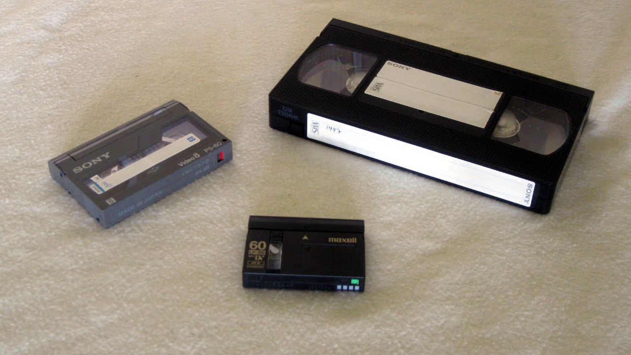 12 Outdated Technologies That Somehow Still Haven’t Disappeared