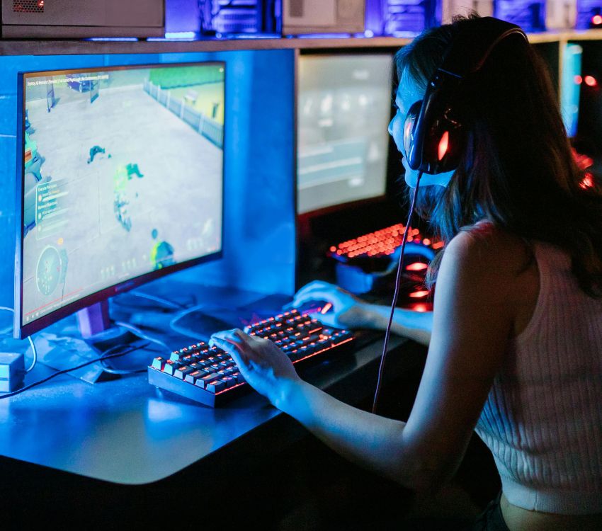 Streaming on Live Platforms