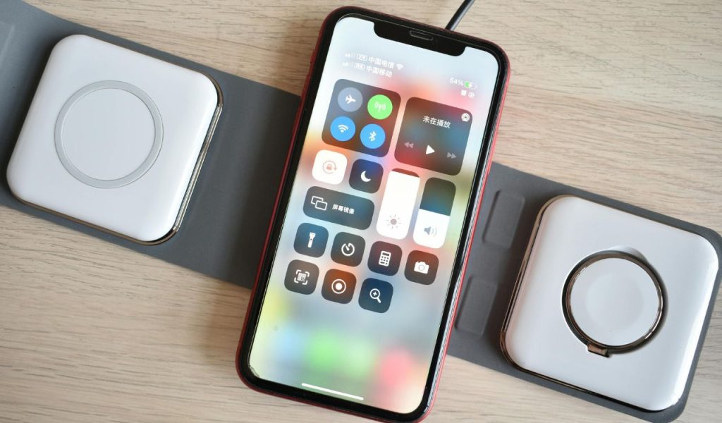 What the green dot indicates on modern phones