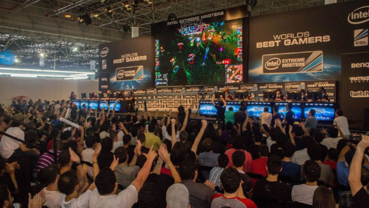 Why Some Esports Keep Growing While Others Slowly Fade